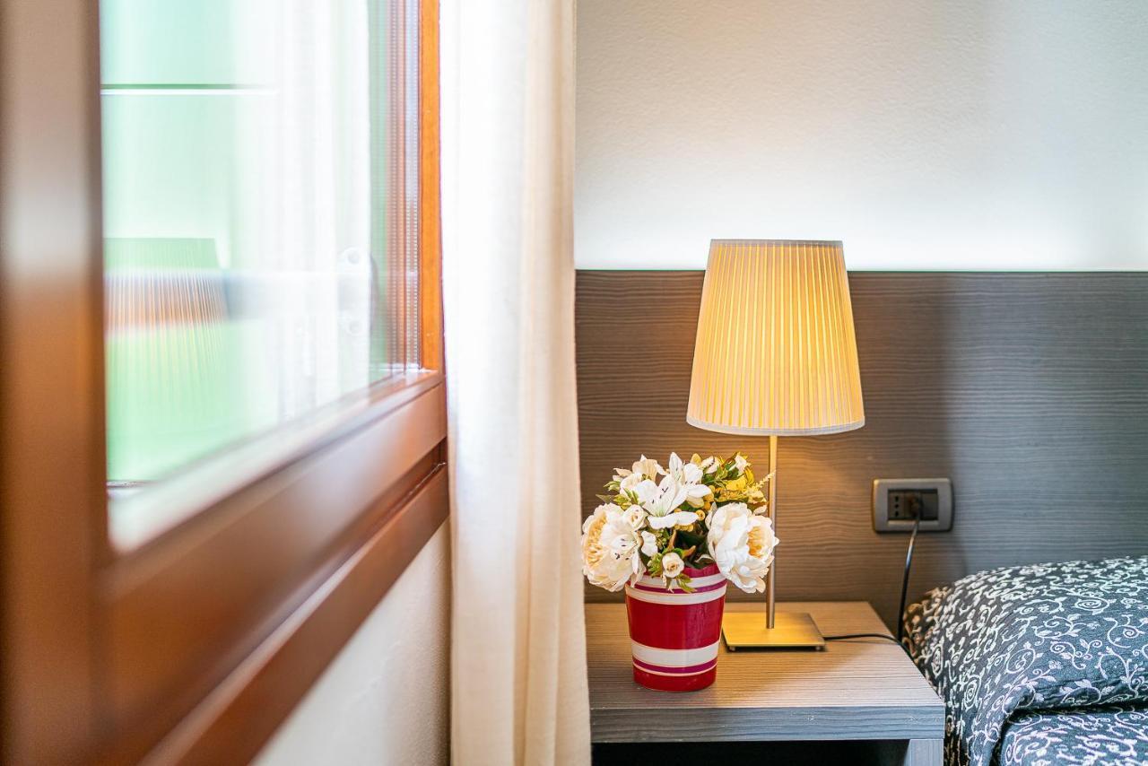Hotel La Pergola Lignano Sabbiadoro Eksteriør bilde